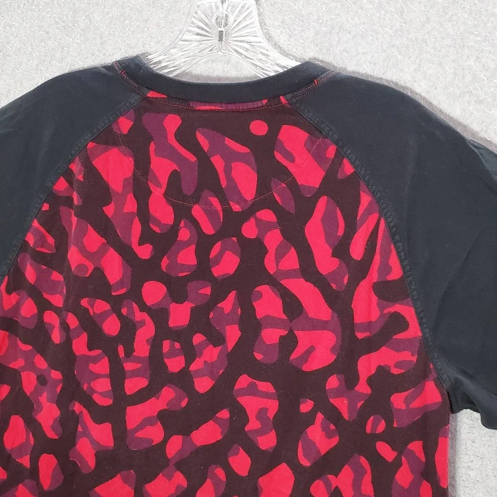 Air Jordan Men Shirt Large Red Camo Y2K Jumpman Logo Short Sleeve Tee‎